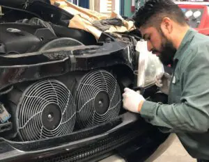 El ventilador del radiador del l Chrysler Crossfire 3.2 roadster no está funcionado